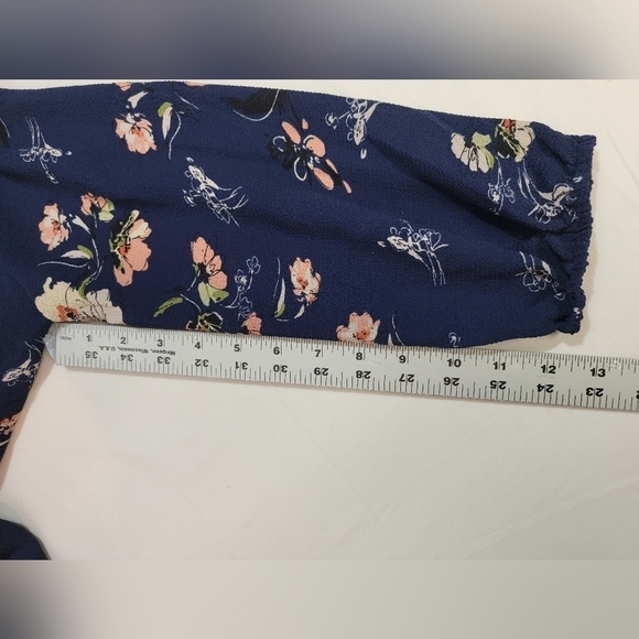 FUN 2 FUN KENMORE Women's Size Small Split V-neck Pullover 3/4 Sleeve - Picture 7 of 9